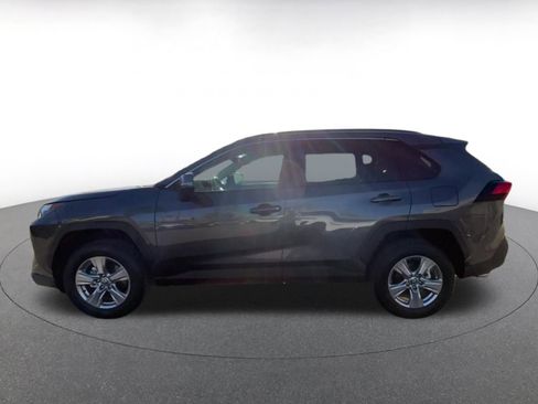 Used 2025 Toyota RAV4 XLE image 9