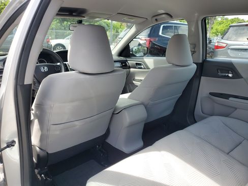 Used 2015 Honda Accord LX image 10