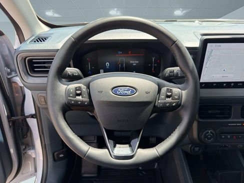 Used 2025 Ford Maverick Lariat w/ Black Appearance Package AWD/4WD image 11
