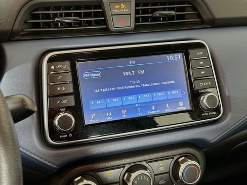 Used 2025 Nissan Versa SV FWD image 19