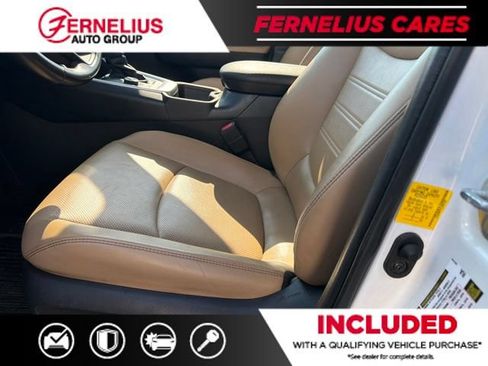Used 2020 Toyota RAV4 Limited w/ Limited Grade Weather Package AWD/4WD image 9
