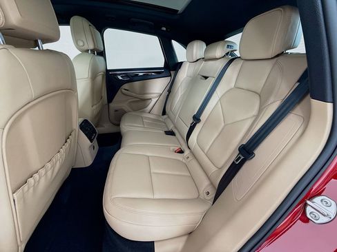 New 2026 Porsche Macan image 24