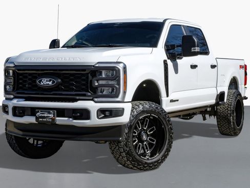 Used 2023 Ford F250 XL w/ STX Appearance Package image 4