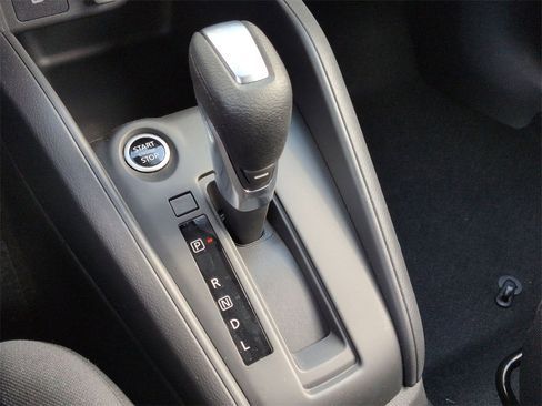 New 2025 Nissan Kicks Play S image 11