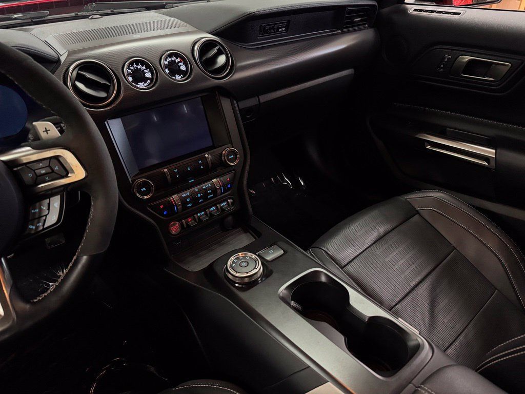 Used 2021 Ford Mustang Shelby GT500 w/ Technology Package RWD image 16