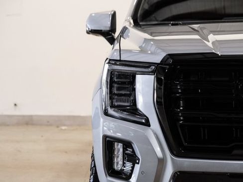 Used 2023 GMC Yukon XL AT4 w/ AT4 Premium Package AWD/4WD image 3