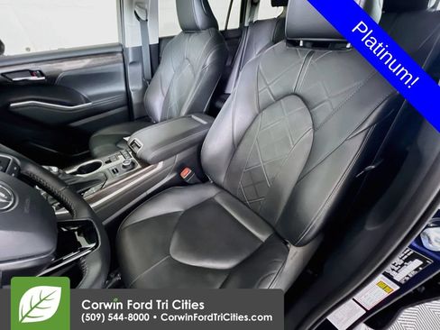 Used 2021 Toyota Highlander Platinum AWD/4WD image 25