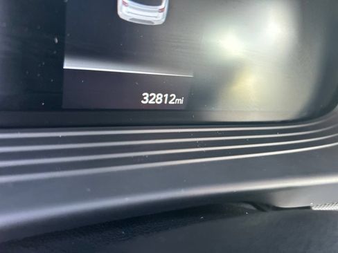 Used 2025 Hyundai Venue SEL FWD image 8