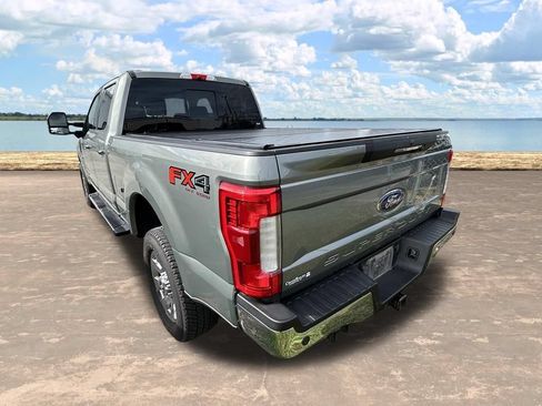 Used 2019 Ford F250 Lariat w/ Lariat Ultimate Package AWD/4WD image 10