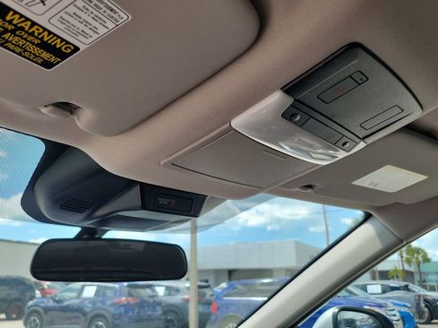 Used 2025 Nissan Rogue SV image 29