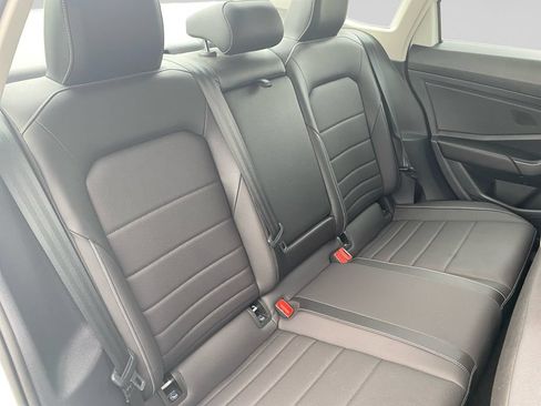 Used 2023 Volkswagen Jetta SE FWD image 13