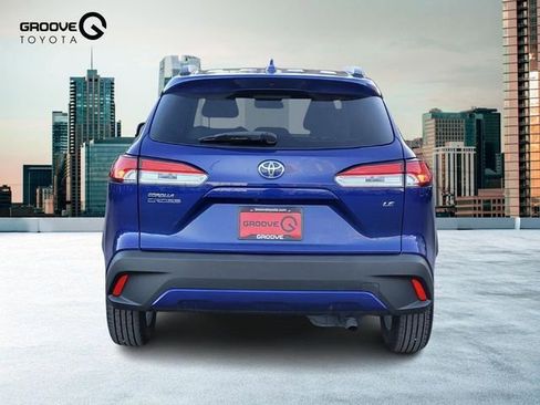 Used 2024 Toyota Corolla Cross LE w/ Moonroof Package image 5