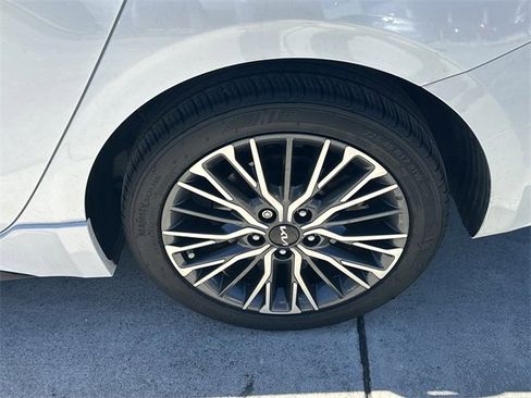 Certified 2024 Kia Forte GT-Line w/ GT-Line Premium Package image 12