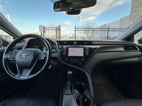 Used 2019 Toyota Camry L image 25