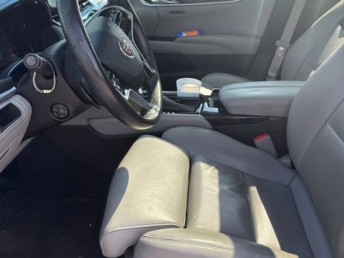 Used 2014 Cadillac XTS Luxury w/ Driver Awareness Package FWD image 3