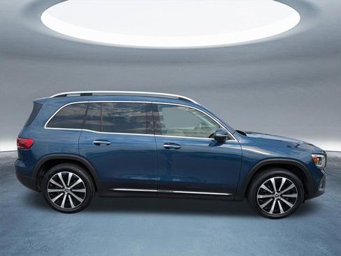 Used 2021 Mercedes-Benz GLB 250 image 3