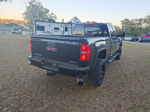Used 2015 GMC Sierra 2500 Denali w/ Duramax Plus Package image 8