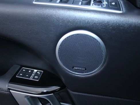 Used 2016 Land Rover Range Rover image 20