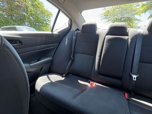 Used 2025 Nissan Altima 2.5 SV FWD image 40