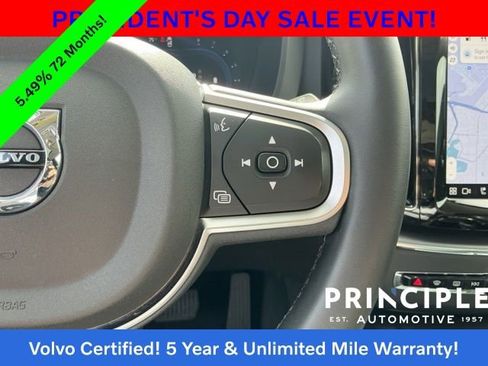 Certified 2025 Volvo XC60 B5 Core image 22