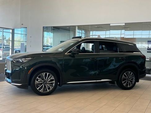 New 2026 INFINITI QX60 Luxe w/ Family Package image 2