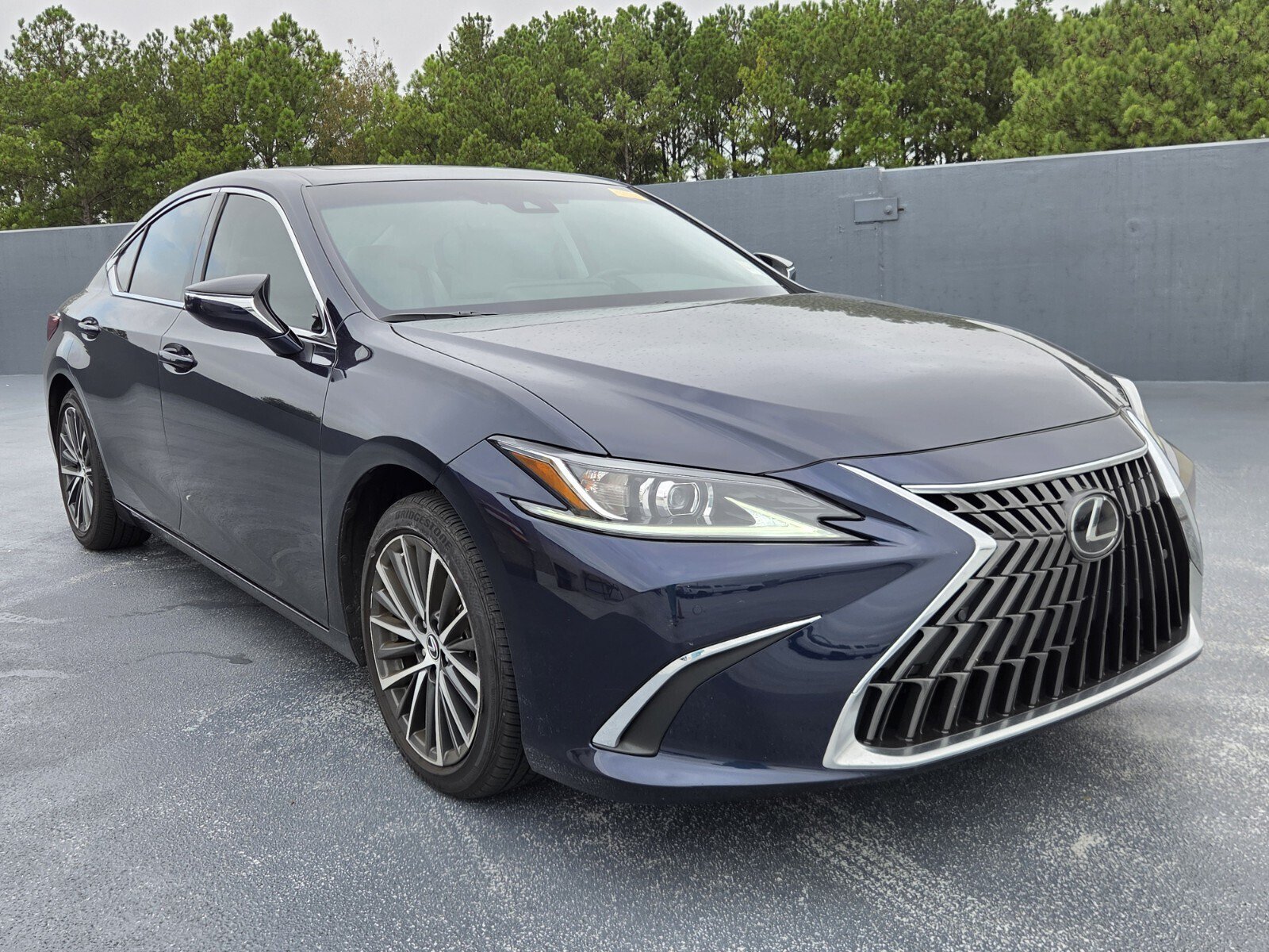 Used 2025 Lexus ES 350 w/ Premium Package FWD image 7