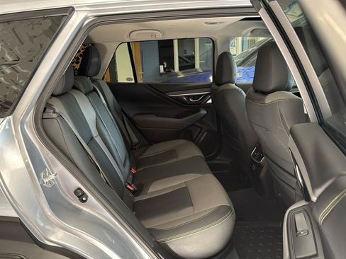 Used 2025 Subaru Outback Onyx Edition AWD/4WD image 27