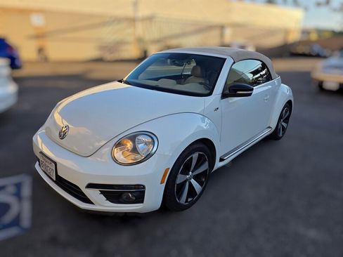 Used 2015 Volkswagen Beetle R-Line FWD image 1