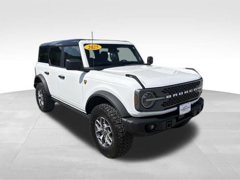 Used 2025 Ford Bronco Badlands AWD/4WD image 8