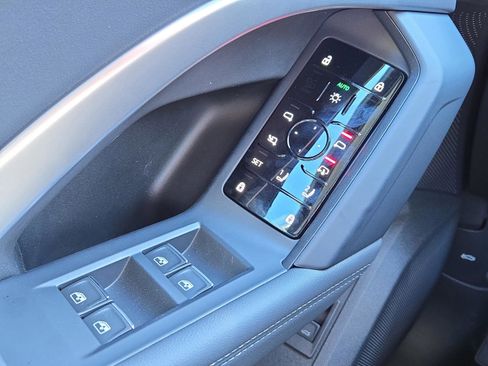 Used 2025 Audi Q5 Premium w/ Convenience Package image 33