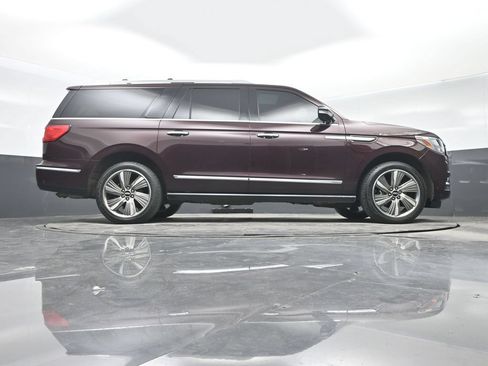 Used 2018 Lincoln Navigator L Reserve w/ Technology Package AWD/4WD image 31