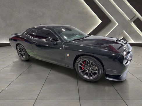 Used 2022 Dodge Challenger R/T Scat Pack w/ Plus Package RWD image 2