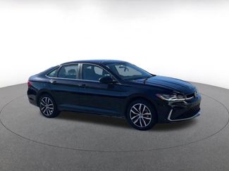 Used 2025 Volkswagen Jetta SE video 2