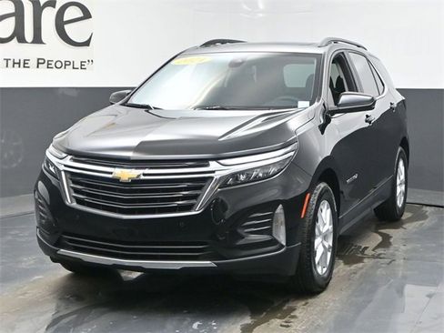 Used 2024 Chevrolet Equinox LT w/ LPO, Floor Liner Package image 7