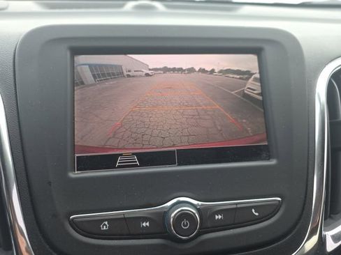 Used 2023 Chevrolet Equinox LT FWD image 7
