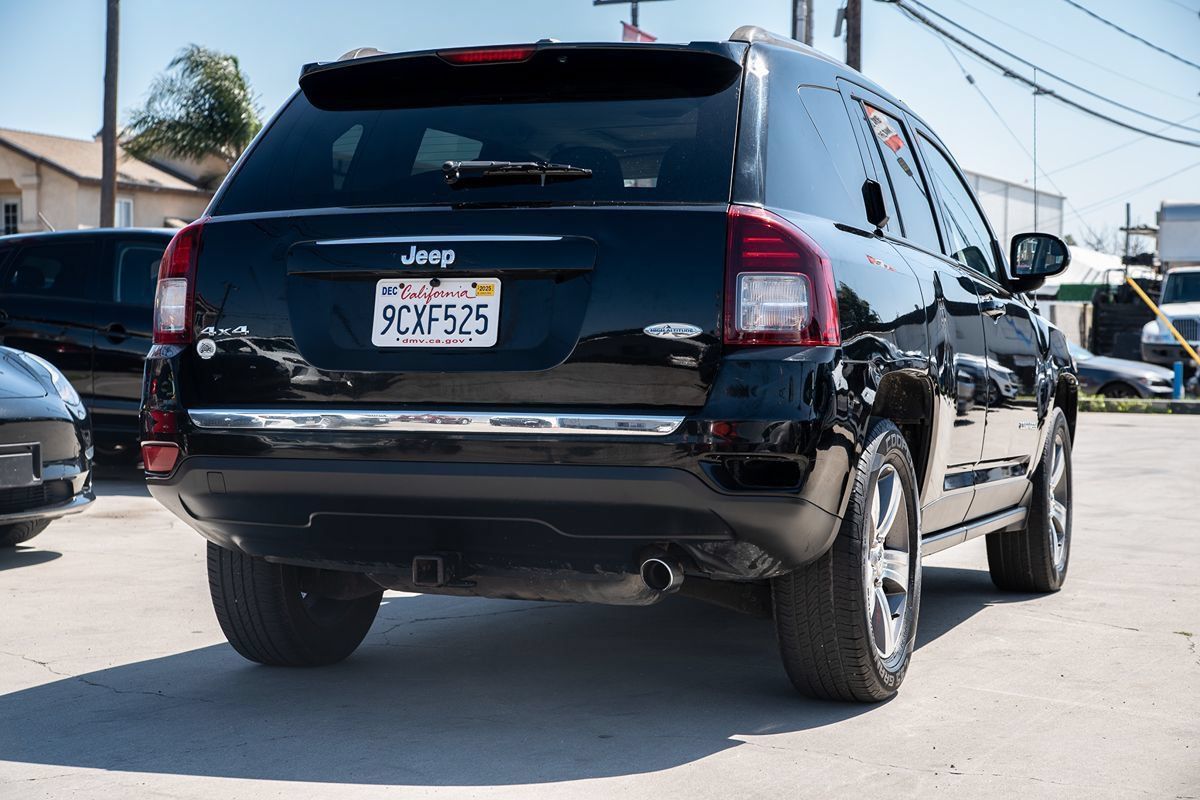 Used 2017 Jeep Compass High Altitude AWD/4WD image 8