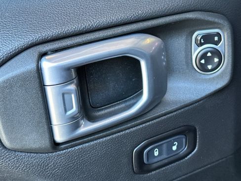 Used 2021 Jeep Wrangler Unlimited Rubicon w/ Uconnect 4C Nav & Sound Group AWD/4WD image 12