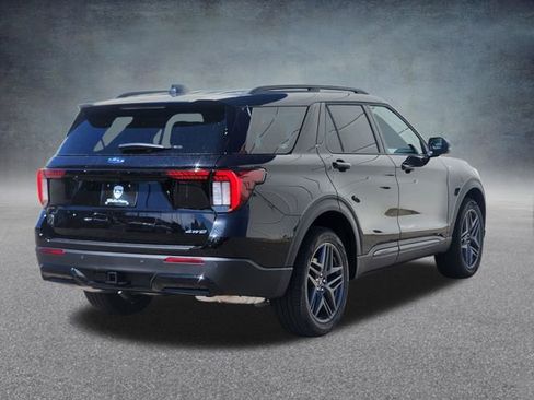 New 2026 Ford Explorer ST-Line w/ ST-Line Street Pack AWD/4WD image 7