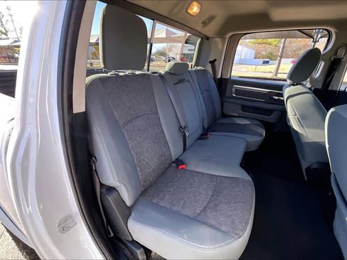 Used 2018 RAM 1500 SLT image 18