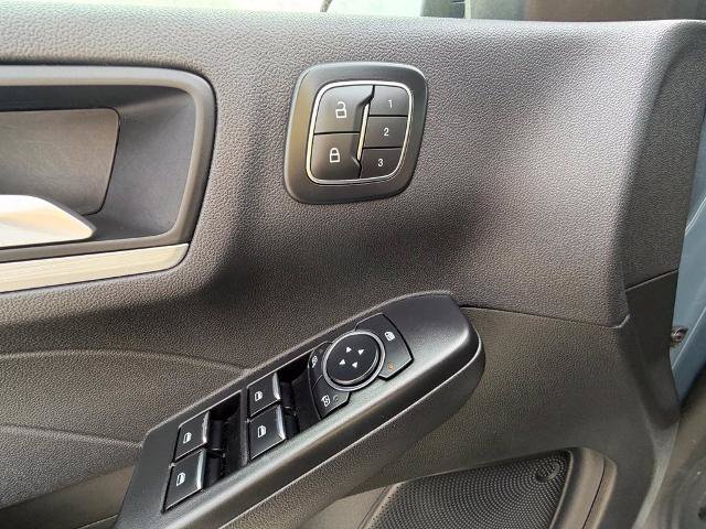 Certified 2025 Ford Escape Platinum AWD/4WD image 22