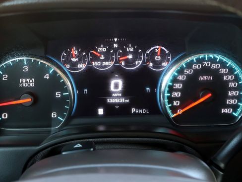 Used 2017 Chevrolet Suburban Premier image 41