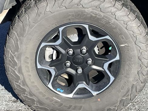 Used 2023 Jeep Wrangler Unlimited Rubicon 4xe w/ Steel Bumper Group image 13