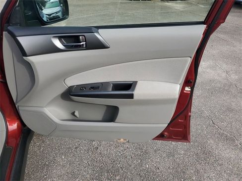 Used 2013 Subaru Forester 2.5X Limited image 35