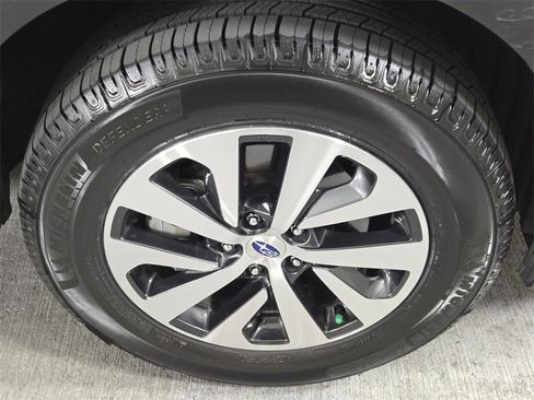 Certified 2020 Subaru Outback Premium image 10