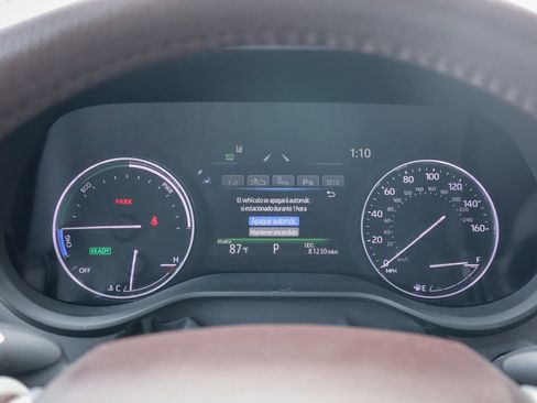 Used 2023 Toyota Sienna Platinum image 14