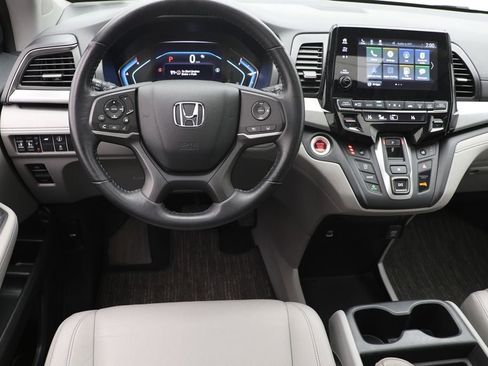 Used 2023 Honda Odyssey EX-L image 13