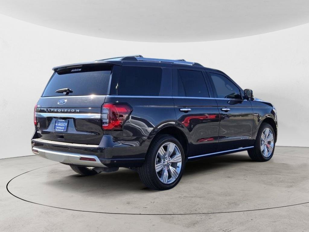 Certified 2024 Ford Expedition Platinum AWD/4WD image 3