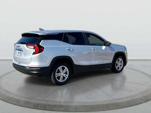 Used 2022 GMC Terrain SLE FWD image 8