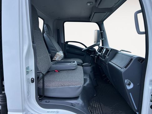 New 2025 Chevrolet Low Cab Forward image 10