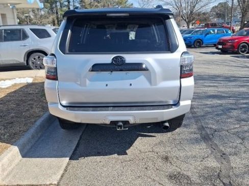 Used 2021 Toyota 4Runner Venture w/ Moonroof Package image 4